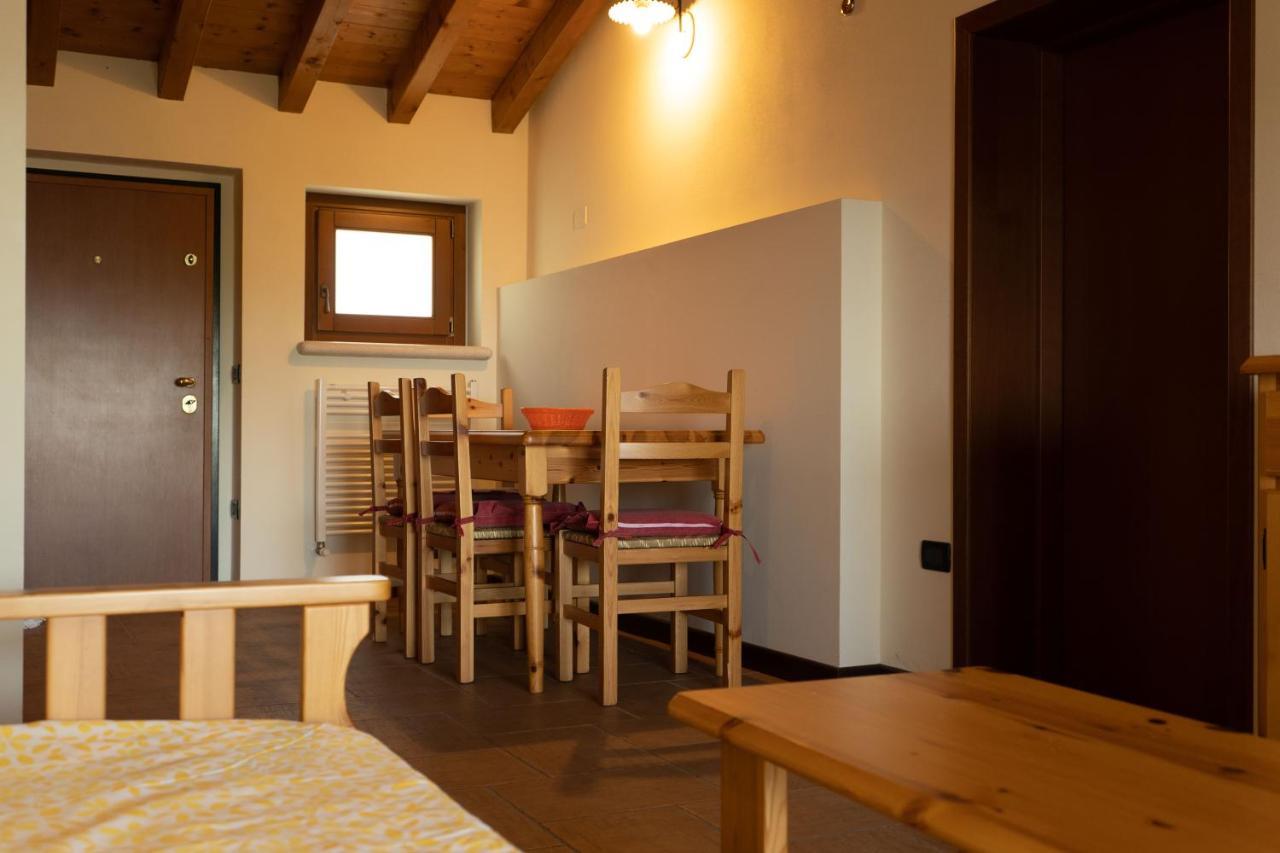 La Fiocchina - Magic Place - Apartments & Studios In Garda Lake - Countryside Farmhouse, Inside The Middle Of The Lake Salo Ngoại thất bức ảnh