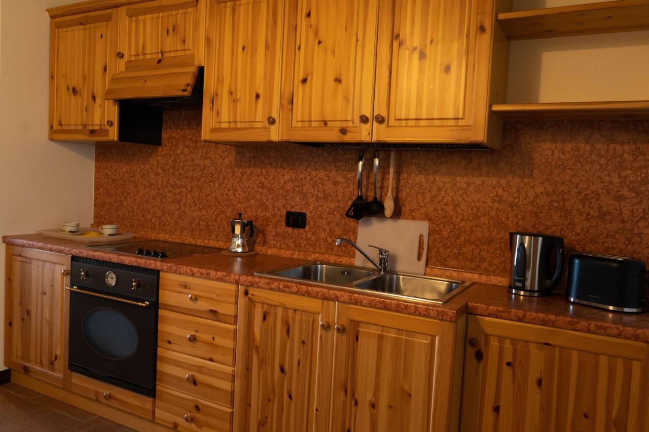 La Fiocchina - Magic Place - Apartments & Studios In Garda Lake - Countryside Farmhouse, Inside The Middle Of The Lake Salo Ngoại thất bức ảnh