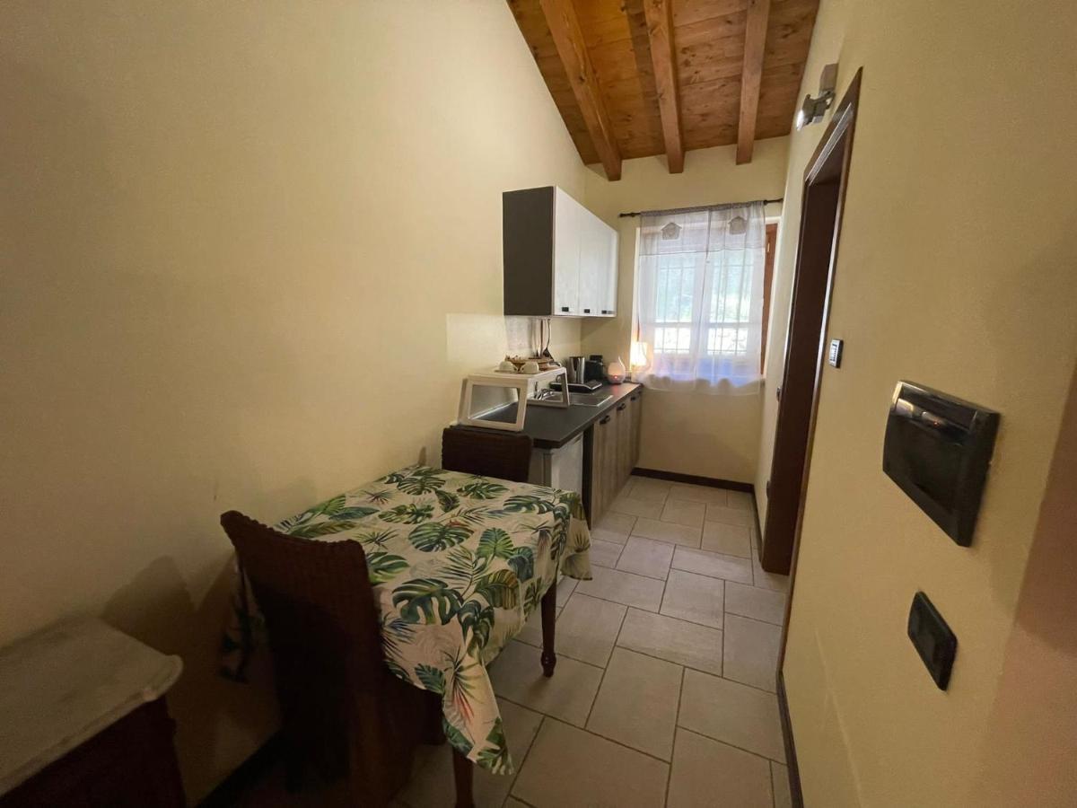 La Fiocchina - Magic Place - Apartments & Studios In Garda Lake - Countryside Farmhouse, Inside The Middle Of The Lake Salo Ngoại thất bức ảnh