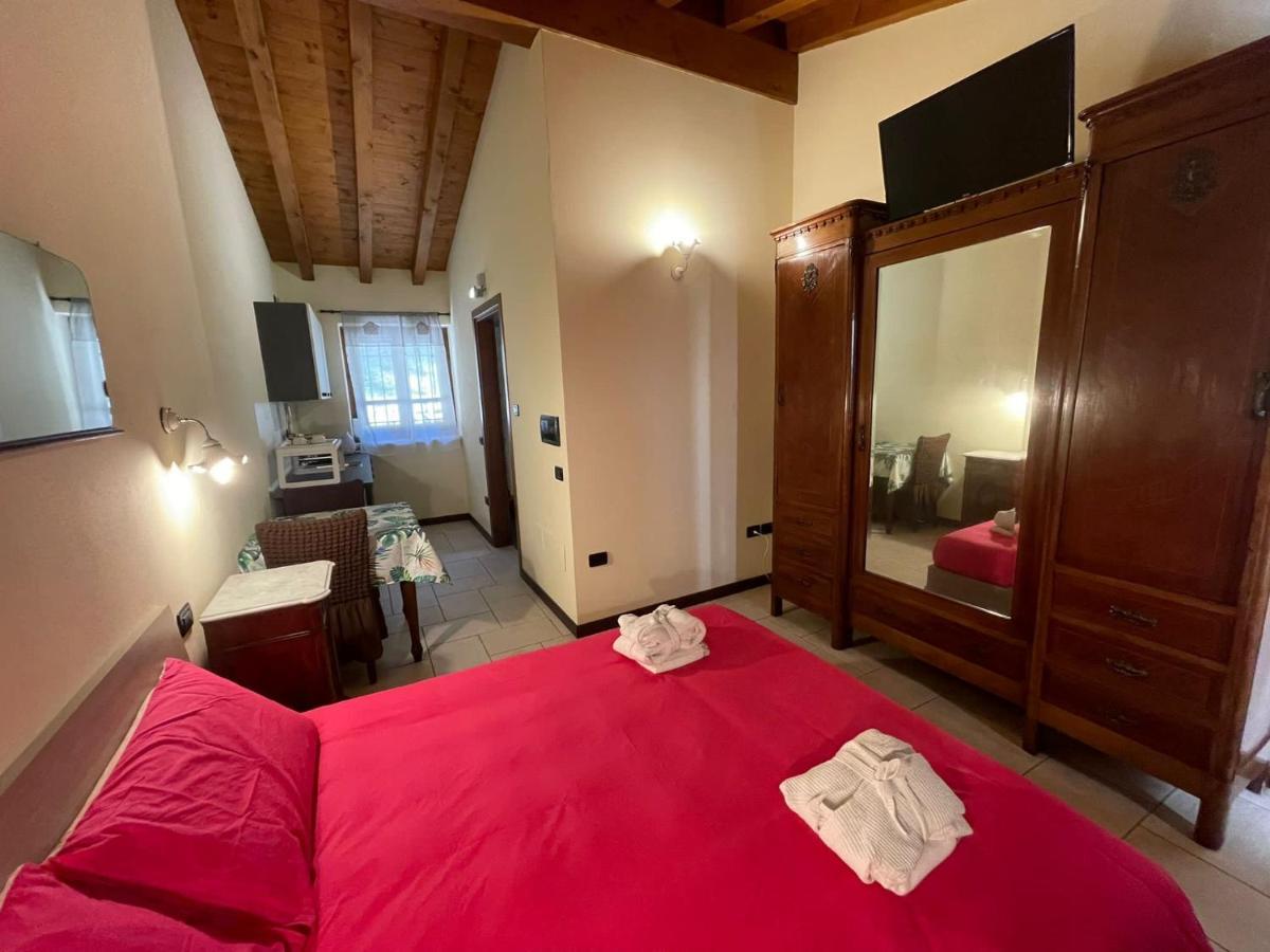 La Fiocchina - Magic Place - Apartments & Studios In Garda Lake - Countryside Farmhouse, Inside The Middle Of The Lake Salo Ngoại thất bức ảnh
