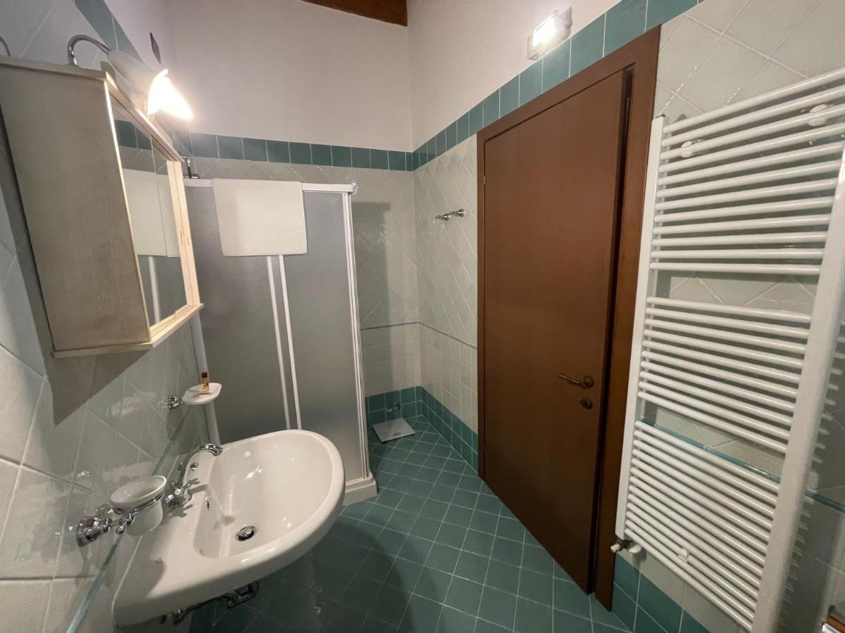 La Fiocchina - Magic Place - Apartments & Studios In Garda Lake - Countryside Farmhouse, Inside The Middle Of The Lake Salo Ngoại thất bức ảnh