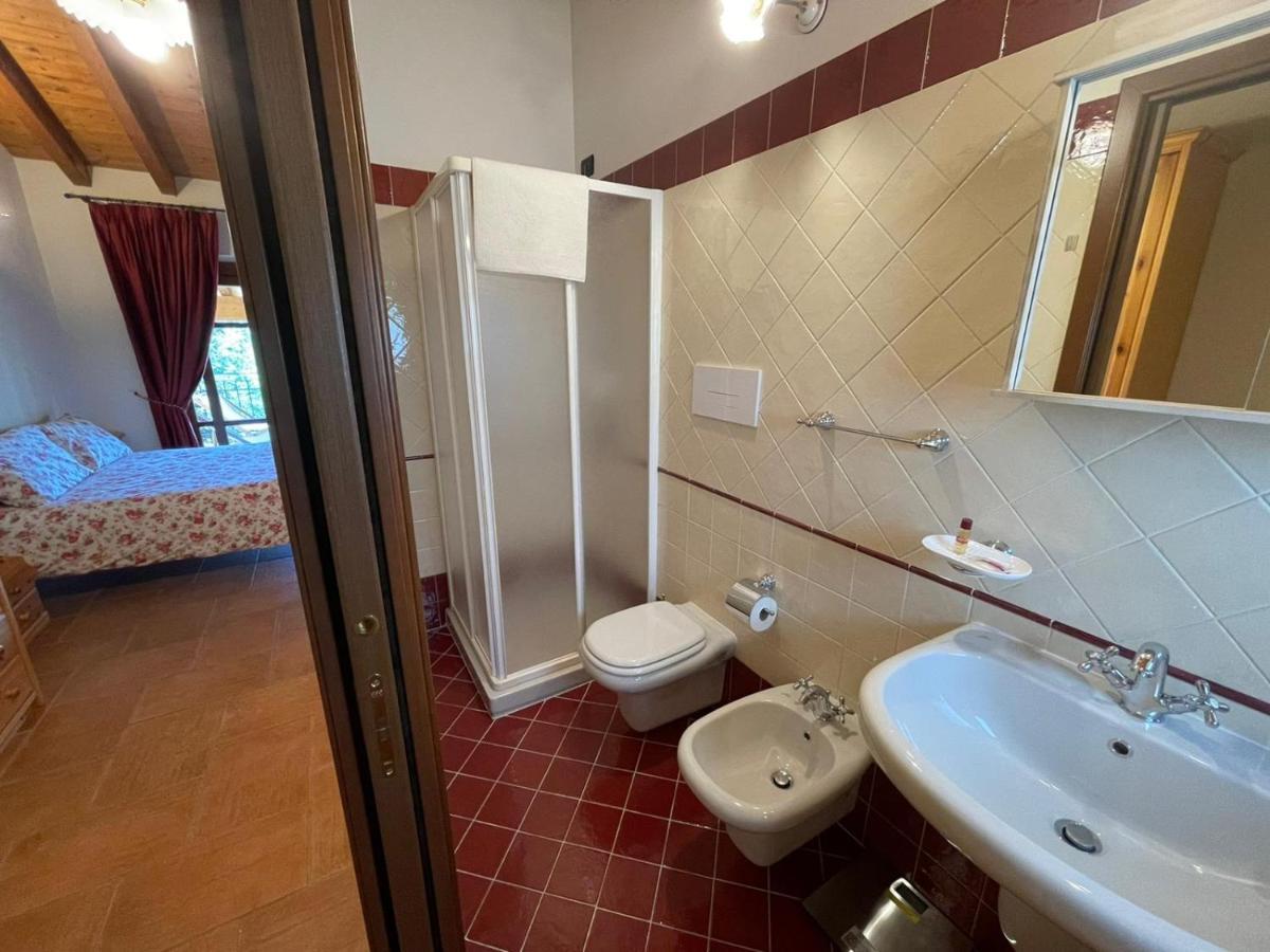 La Fiocchina - Magic Place - Apartments & Studios In Garda Lake - Countryside Farmhouse, Inside The Middle Of The Lake Salo Ngoại thất bức ảnh