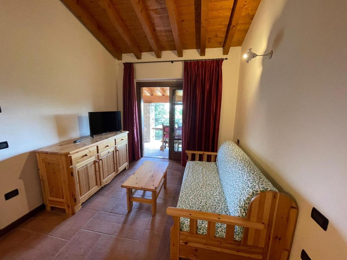 La Fiocchina - Magic Place - Apartments & Studios In Garda Lake - Countryside Farmhouse, Inside The Middle Of The Lake Salo Ngoại thất bức ảnh