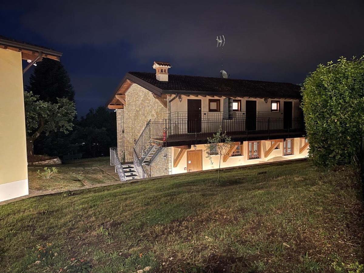 La Fiocchina - Magic Place - Apartments & Studios In Garda Lake - Countryside Farmhouse, Inside The Middle Of The Lake Salo Ngoại thất bức ảnh